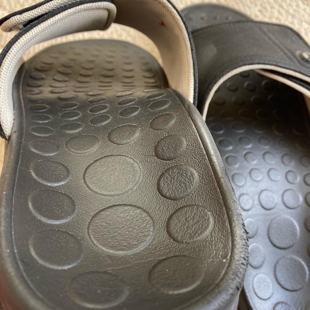 {Vionic} Black Kiwi Motion Control Slide Sandal - image 5